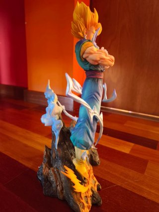 Figura Vegetto FXW Studio 35cm
