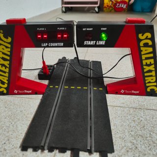 Scalextric Cuentavueltas electrónico y Semáforo