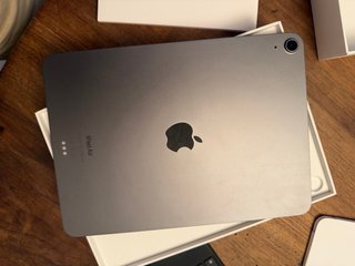 iPad Air 5ª Gen 256GB + Magic Keyboard