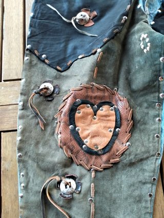 Pantalón Levi's customizado chulísimos.