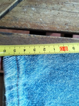 Pantalón Levi's customizado chulísimos.