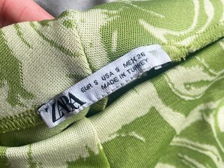 Pantalón flare retro Zara