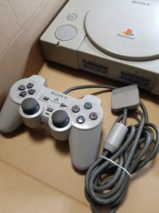 PlayStation 1 + Mando Original + 2 Memory Cards