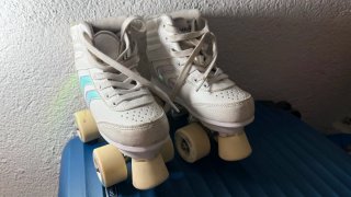 Patines 4 Ruedas Talla 33 + Casco