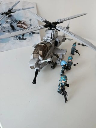 Lote Figuras y Helicóptero Compatible Lego