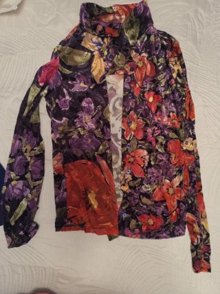 Camisa Desigual flores morado y rojo