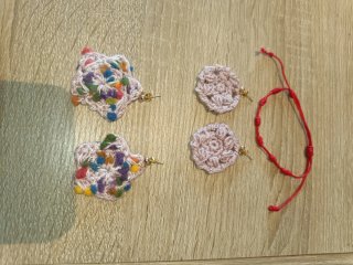 Lote de 3 pares pendientes y pulsera