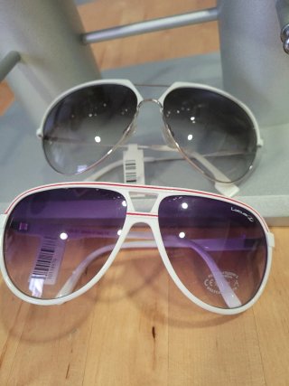 Gafas de sol. Distintos modelos
