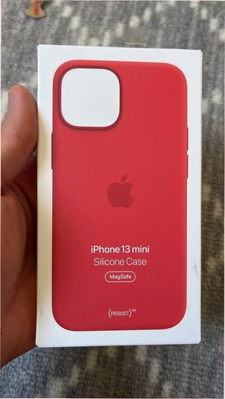 Custodia iPhone 13 Mini in silicone MagSafe rossa