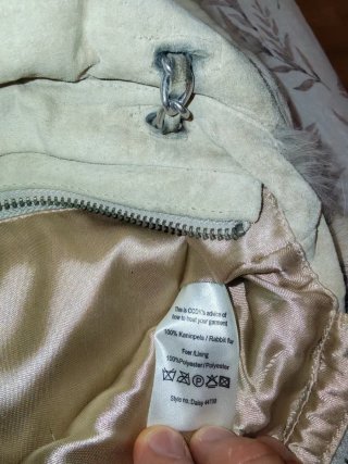 Bolso de conejo beige y marrón