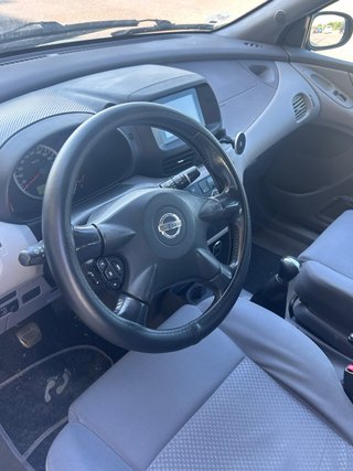 Vendo o cambio Nissan Almera Tino1.8 gasolina 2005