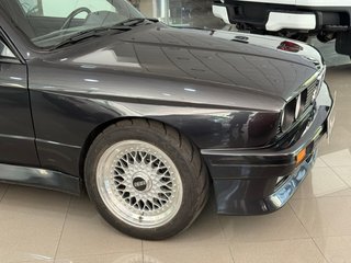BMW M3 E30 !!