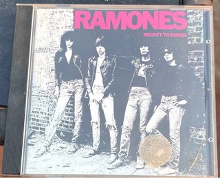 CD Bob Dylan, Elvis, Cheer, Lennon, queen...