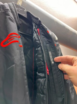 Chaqueta Alpinestars Negra y Roja