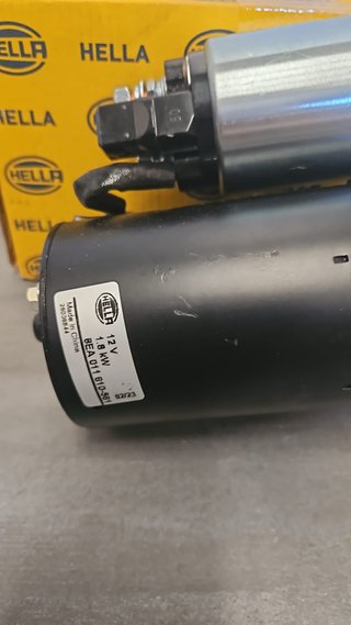 Motor de arranque HELLA 8EA 011 610-561