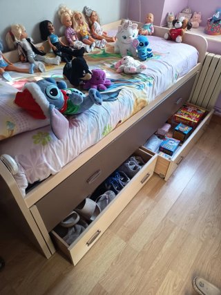Cama nido con cajones madera y tela