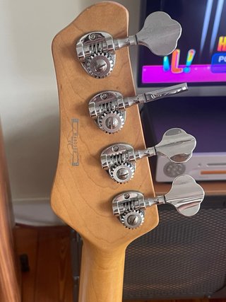 Bajo Ibanez Road Gear RDGR