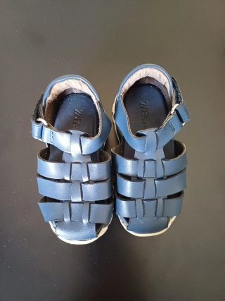 Sandalias bebe T. 20 Zara Piel cuero Azul
