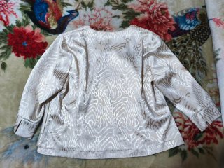Blusa fiesta beige y dorada