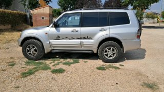 Mitsubishi Montero 2003