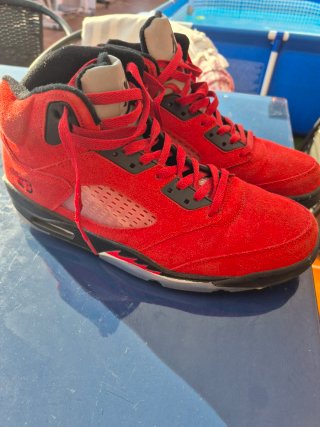 Air Jordan 5 Retro Rojas y Negras
