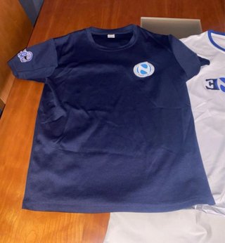 Conjunto deportivo Orven (camiseta y falda)