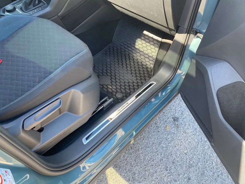 Volkswagen Tiguan 2018, foto 11