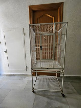 Jaula grande para pájaros