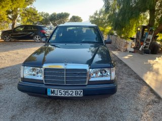 Mercedes-Benz 300td w124 1989