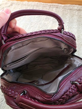 Mochila dama simil cuero morado