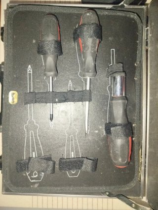 Caja de herramientas de aluminio, excelente estado