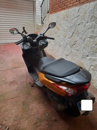 Kymco Super Dink 300 ABS Naranja 2012