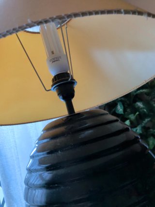 Lámpara de mesa cerámica y tela