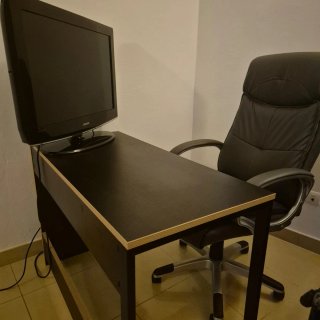Escritorio y Silla de Oficina