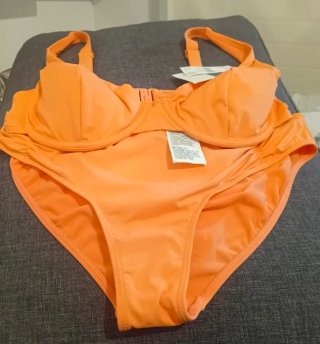 Bikini Roxy Naranja. Talla L/S