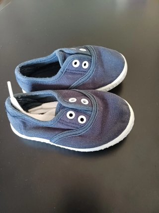 Zapatillas bebe T. 21 lona azul marino UNIT