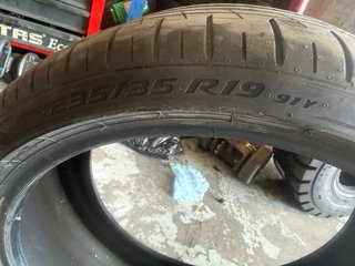 Neumáticos 235/35 R19 91Y perreli