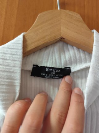 Camiseta blanca ajustada