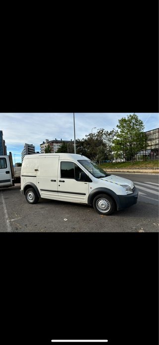 Ford Tourneo Connect 2004 cambio quad moto 4x4