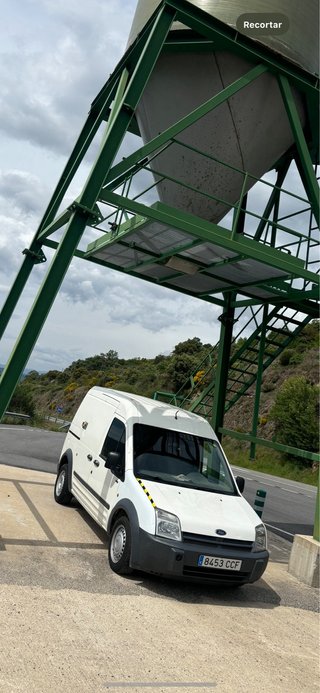 Ford Tourneo Connect 2004 cambio quad moto 4x4