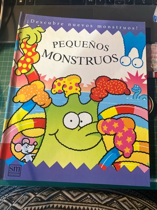 Pequeños Monstruos. Libro pop up