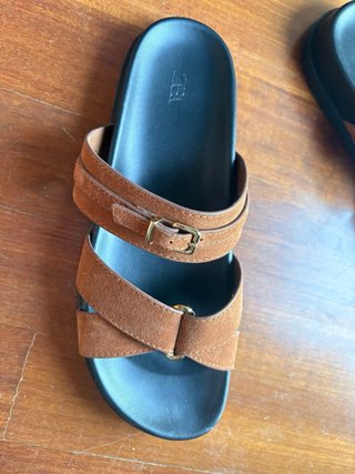 Sandalias tiras cruzadas serraje