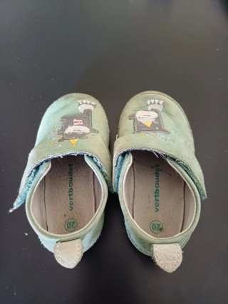Zapatillas bebe T. 20 cuero piel Vertbaudet