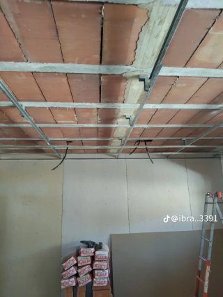 Pladur, yeso y masilla para construcción