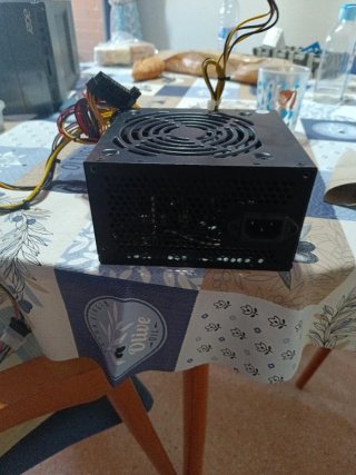 Fuente de Alimentación PC Negra 750W