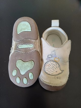 Zapatillas bebe T. 21 Vertbaudet cuero piel