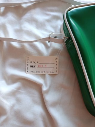 Mochila vintage verde con dibujo