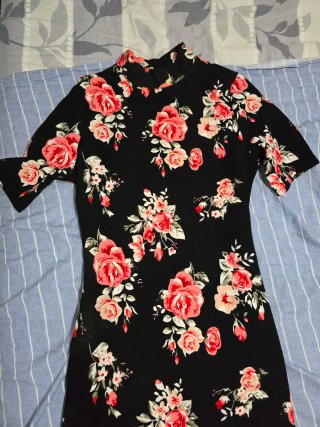 Vestido entubado floral mujer talla S