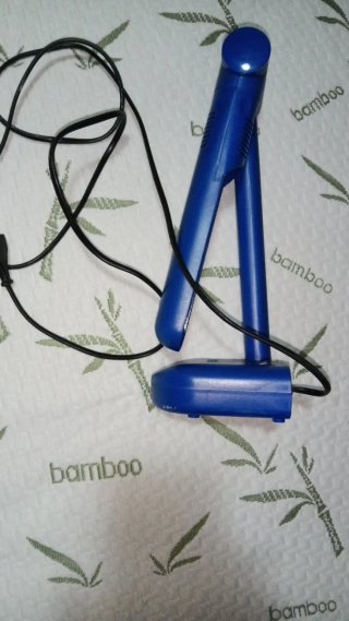 Lámpara de mesa azul