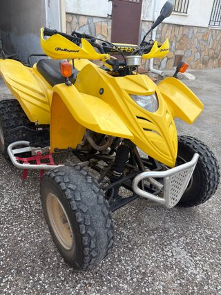 QUAD ADLY ATV 300 Amarillo